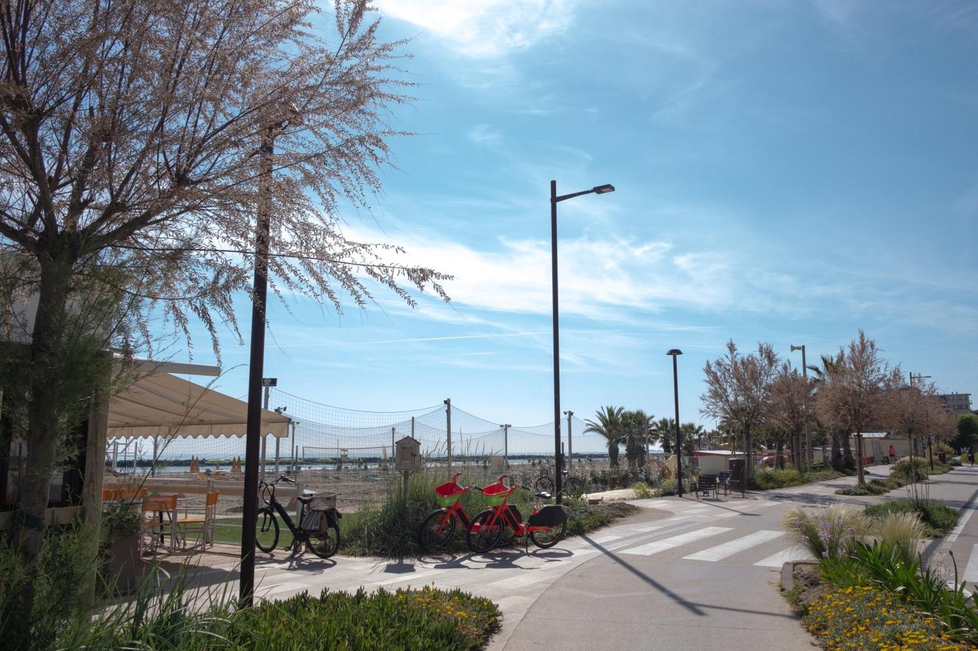 Hotel Re Leone Rimini Bagian luar foto